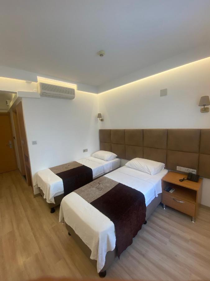 Hotel Davos Istanboel Buitenkant foto