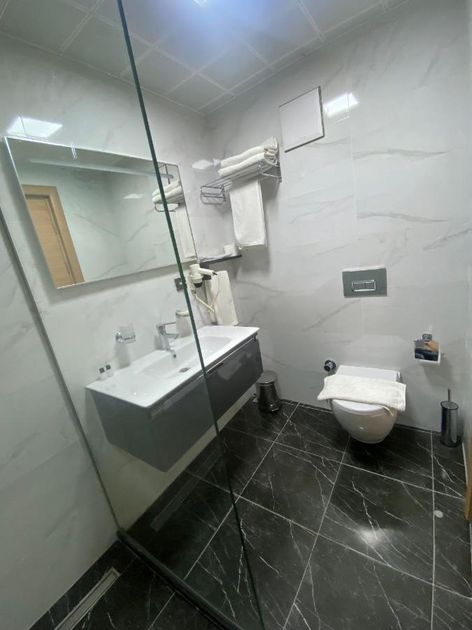 Hotel Davos Istanboel Buitenkant foto