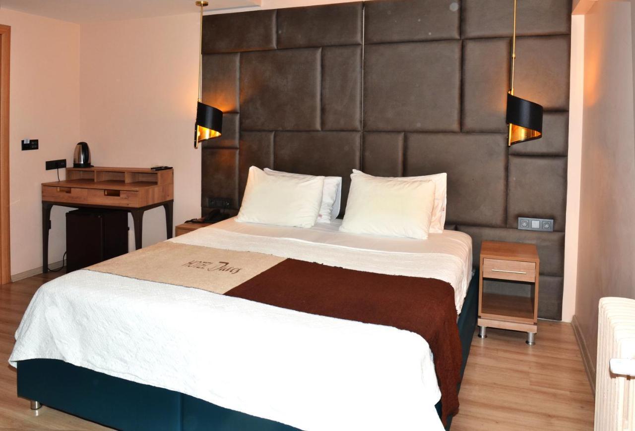 Hotel Davos Istanboel Buitenkant foto