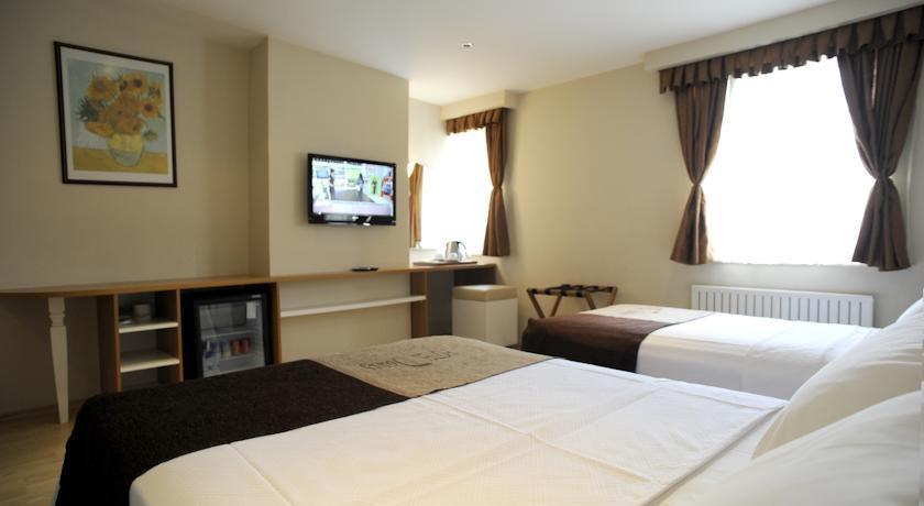 Hotel Davos Istanboel Buitenkant foto