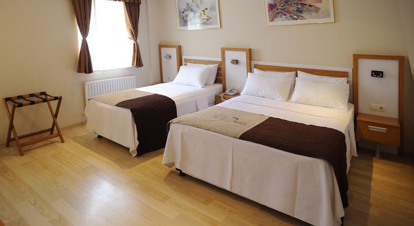 Hotel Davos Istanboel Buitenkant foto