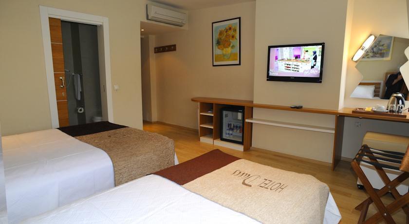 Hotel Davos Istanboel Buitenkant foto