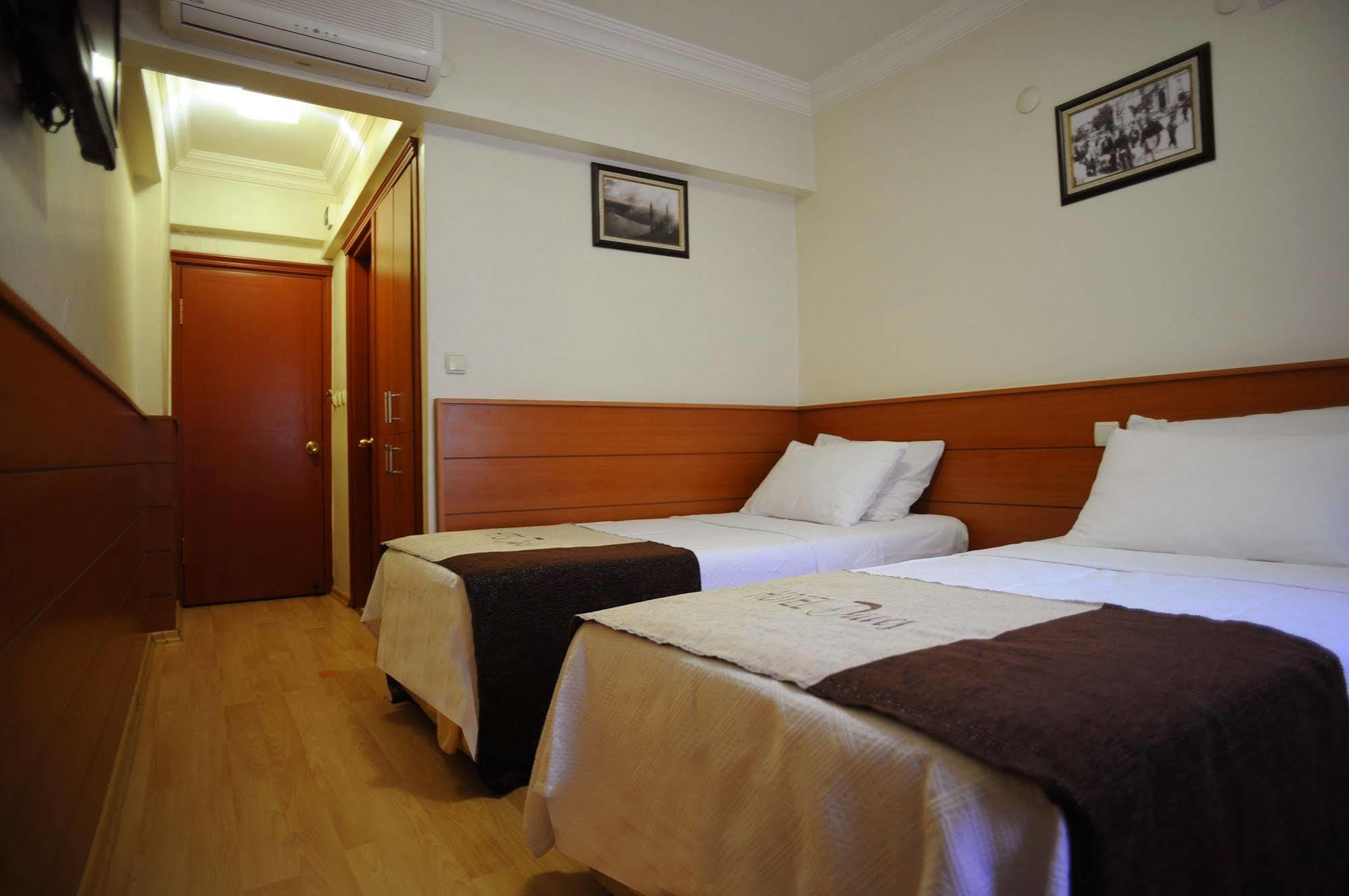Hotel Davos Istanboel Buitenkant foto